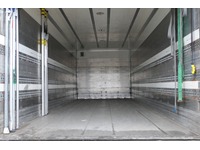 DOLD2821_2830255 vehicle image