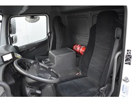 TOC1273_2766269 vehicle image