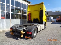 SCHA247_2893917 vehicle image