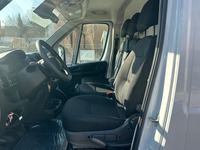 EFAG9324_2711396 vehicle image