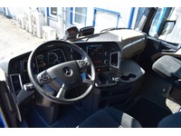 TOC1273_2856306 vehicle image