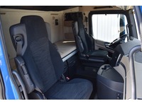 TOC1273_2856306 vehicle image