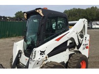 RINA4324_2917792 vehicle image