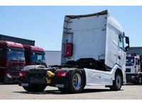 DOLD2821_3014202 vehicle image