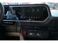 DOLD2821_3014202 vehicle image