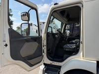 UNIK8334_3015916 vehicle image