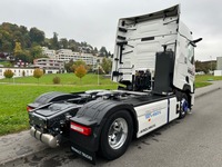 WIND191_2732206 vehicle image