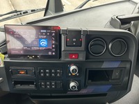 WIND191_2732206 vehicle image