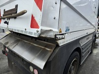 ZIAL184_2832970 vehicle image