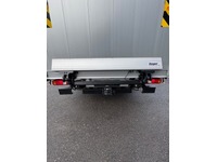 STUD177_2806514 vehicle image