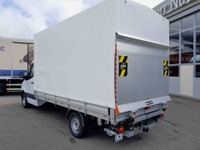 ALTH1974_2647589 vehicle image