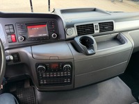 UNIK8334_3036886 vehicle image
