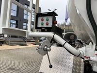 TMR8055_2868653 vehicle image