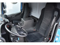 TOC1273_2963753 vehicle image