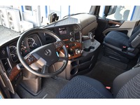 TOC1273_3009258 vehicle image