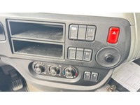 TAMZ4659_2738405 vehicle image