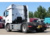 DOLD2821_2962779 vehicle image