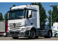 DOLD2821_2962779 vehicle image