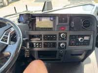 AGRO3463_2659969 vehicle image