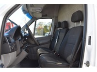 TOC1273_2761105 vehicle image