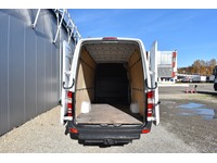 TOC1273_2761105 vehicle image