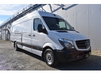 TOC1273_2761105 vehicle image