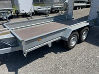 SCHU5250_3003445 vehicle image