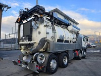 ZIAL184_2763322 vehicle image