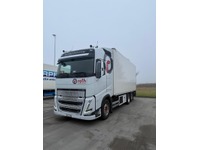 0587025 vehicle image