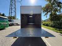 IMMO10175_2808400 vehicle image