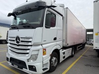 TOLA8240_2886688 vehicle image