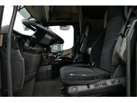 DOLD2821_2830253 vehicle image