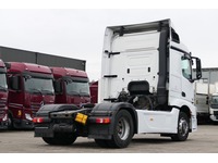 DOLD2821_2830253 vehicle image