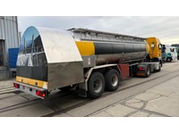 ZELJ895_2830099 vehicle image