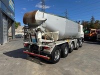 AGRO3463_3030082 vehicle image