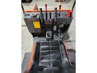 VISI1614_2850439 vehicle image