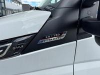 STUD177_2939340 vehicle image