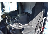 TOC1273_3028074 vehicle image