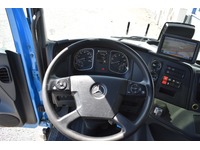 TOC1273_3028074 vehicle image