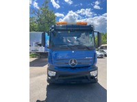 0319025 vehicle image