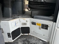 MBTR124_2695906 vehicle image