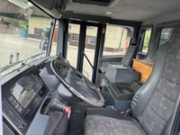 MBTR124_2695906 vehicle image