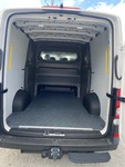 BARR136_2926471 vehicle image