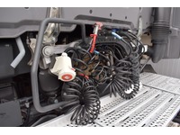 TOC1273_2940406 vehicle image