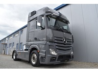 TOC1273_2940406 vehicle image