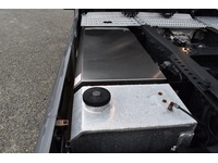 TOC1273_2940406 vehicle image
