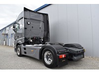 TOC1273_2940406 vehicle image