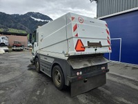 ZIAL184_2832970 vehicle image