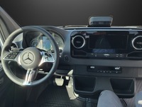 NFBE9310_2818669 vehicle image