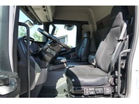 DOLD2821_2697974 vehicle image